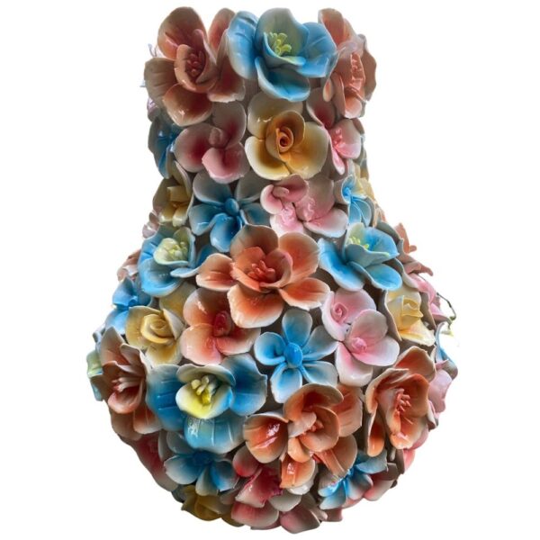 Unika birch nielsen vase med multifarvede blomster