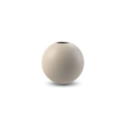 Ball vase i sand fra Cooee Design